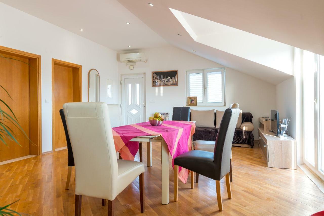 Majestic Lookout - Apartment Rixi Ragusa Esterno foto